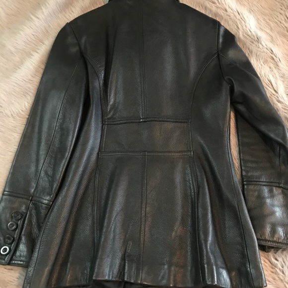 Gorgeous Guess leather fitted coat. Like brand new - Picture 3 of 7